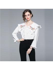 Vintage style embroidery fashion shirt
