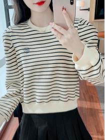 Autumn new Korean style loose short striped round neck sweater