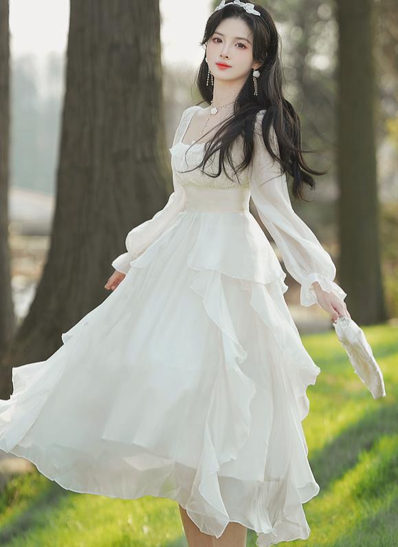 High-waisted fairy look thin dress