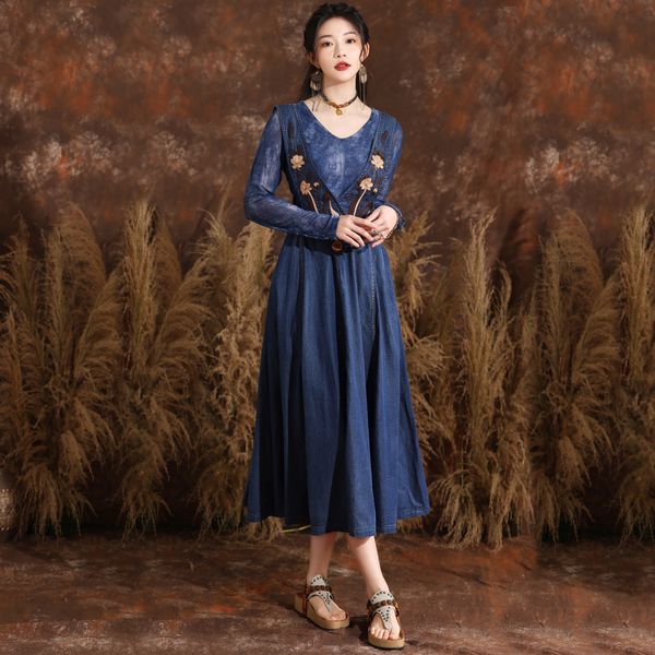 Vintage style Summer Round collar Embroidery Large swing dress