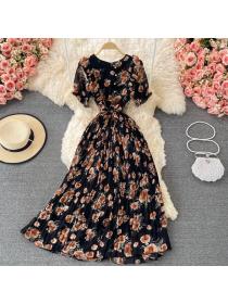 Fashion style V neck Holiday Floral Pleated dress 
