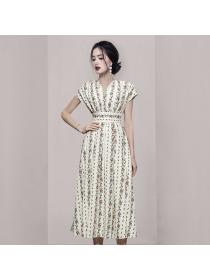 Korean style Retro V collar Printed dress 