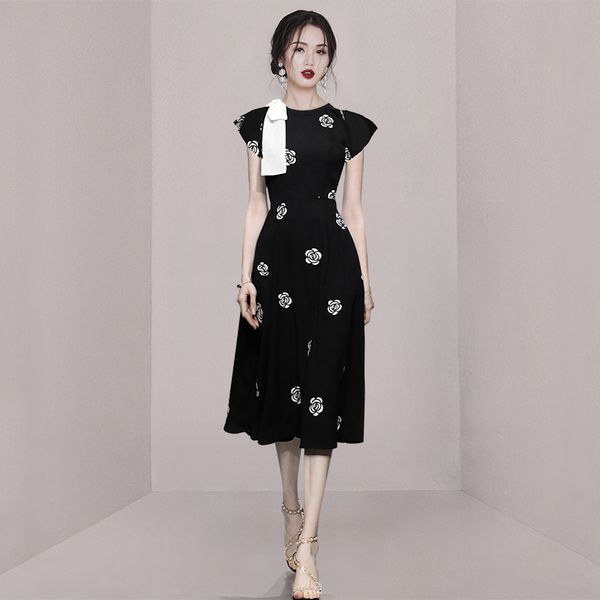 Korean style Fashion Round collar Elegant Embroidery Dress
