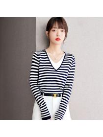 Korean style V collar Stripe Knitting top