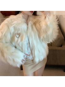 Winter fashion Fox hair White coat